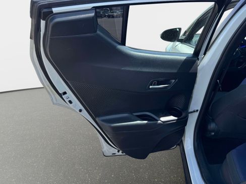 Used 2021 Toyota C-HR XLE FWD image 21