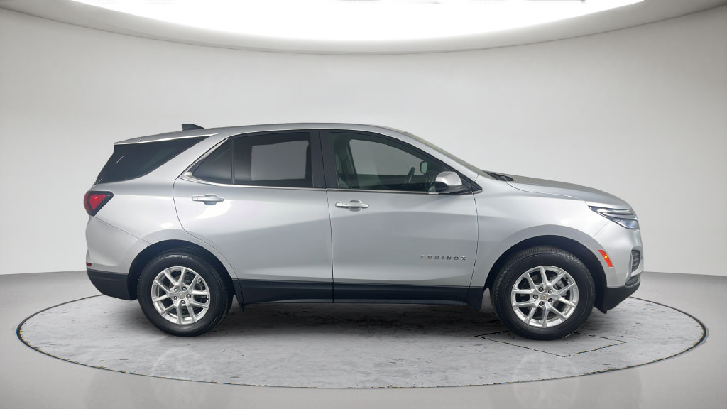 Used 2022 Chevrolet Equinox LT w/ Driver Convenience Package AWD/4WD image 7