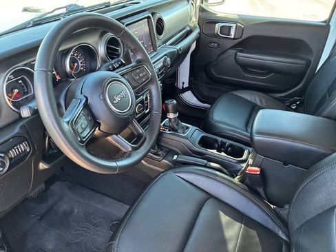 Used 2022 Jeep Gladiator Sport AWD/4WD image 11