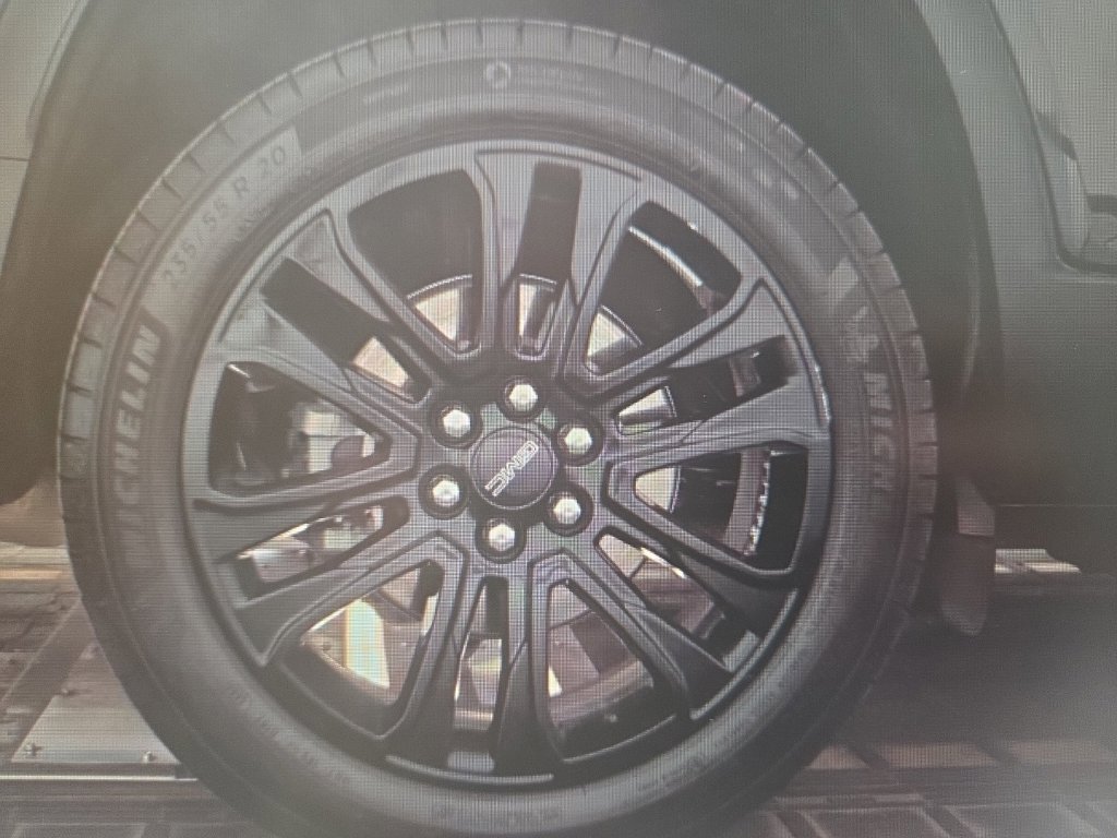 Used 2023 GMC Acadia SLT w/ Elevation Edition AWD/4WD image 16