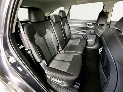 New 2026 Kia Sorento LX image 10