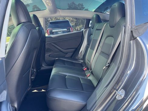 Used 2018 Tesla Model 3 RWD image 15