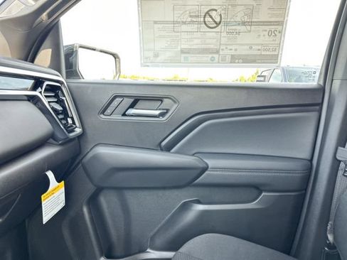 New 2026 GMC Canyon Elevation w/ Convenience Package RWD image 30