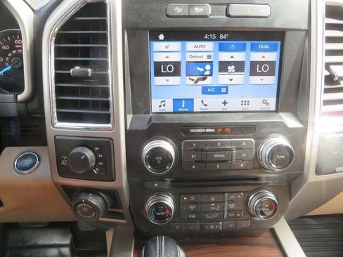 Used 2017 Ford F150 Lariat w/ Equipment Group 502A Luxury AWD/4WD image 19
