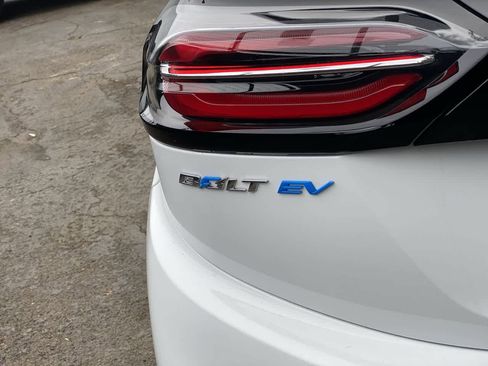Used 2023 Chevrolet Bolt LT w/ Driver Confidence Package FWD image 10