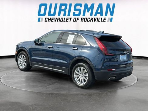 Used 2019 Cadillac XT4 Luxury w/ Cold Weather Package FWD image 4