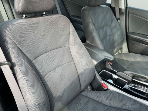 Used 2016 Honda Accord EX image 21