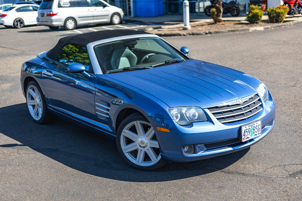 Used 2005 Chrysler Crossfire Limited RWD image 2