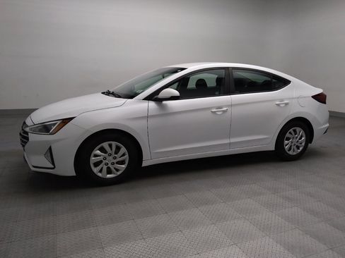 Used 2019 Hyundai Elantra SE w/ Cargo Package image 2