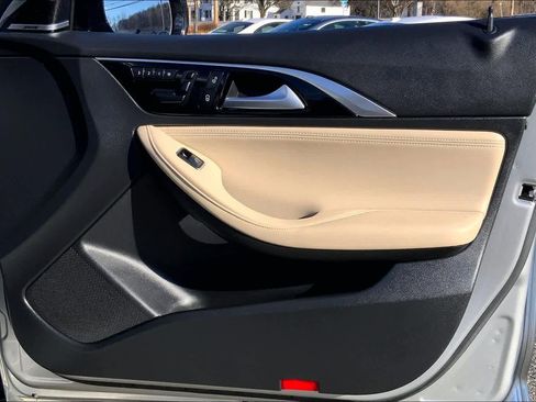 Used 2018 INFINITI QX30 Premium w/ Cargo Package image 22