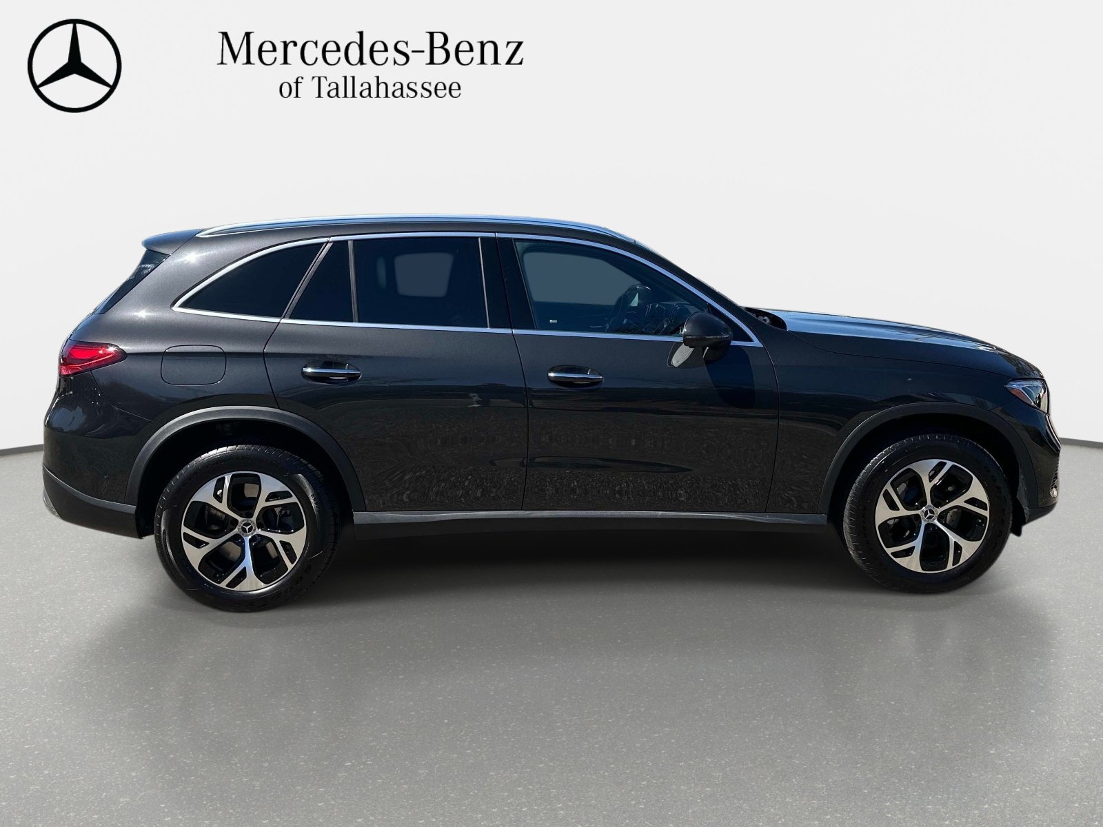 Used 2026 Mercedes-Benz GLC 350e 4MATIC image 4