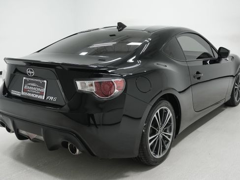 Used 2015 Scion FR-S image 4