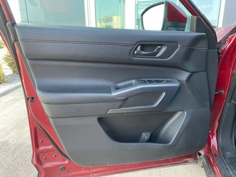 Used 2024 Nissan Pathfinder Rock Creek AWD/4WD image 9