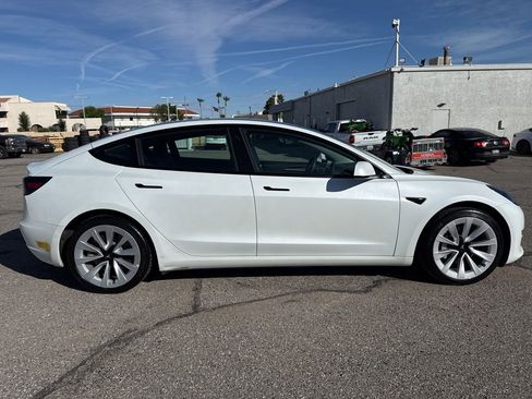Used 2022 Tesla Model 3 Long Range image 8