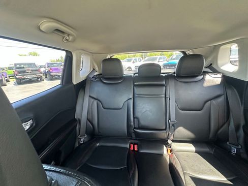 Used 2020 Jeep Compass Trailhawk w/ Leather Interior Group AWD/4WD image 25