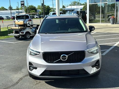 Certified 2026 Volvo XC40 B5 Plus AWD/4WD image 5