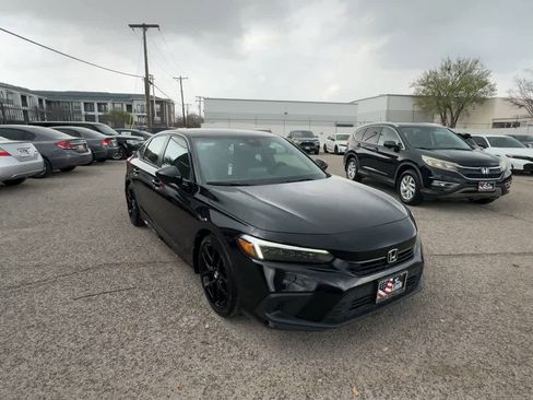 Used 2023 Honda Civic Sport image 2