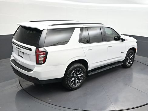 Used 2023 Chevrolet Tahoe Z71 w/ Luxury Package AWD/4WD image 18