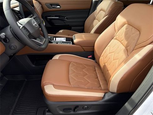 New 2026 Nissan Pathfinder Platinum w/ Cargo Package image 20