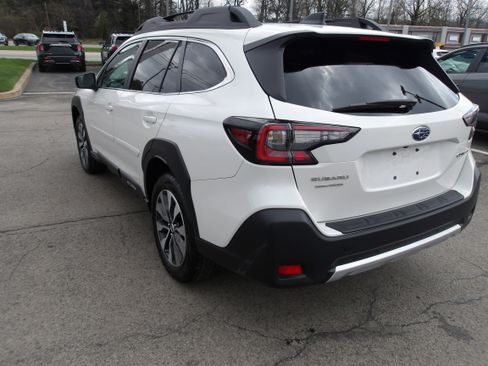 Used 2025 Subaru Outback Limited image 5