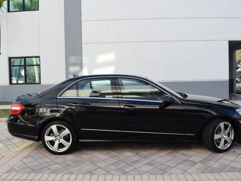 Used 2010 Mercedes-Benz E 350 4MATIC Sedan image 7