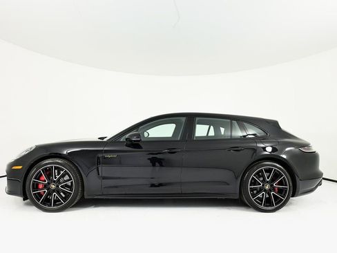 Certified 2023 Porsche Panamera 4S image 2