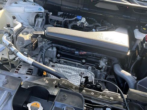 Used 2019 Nissan Rogue S image 95