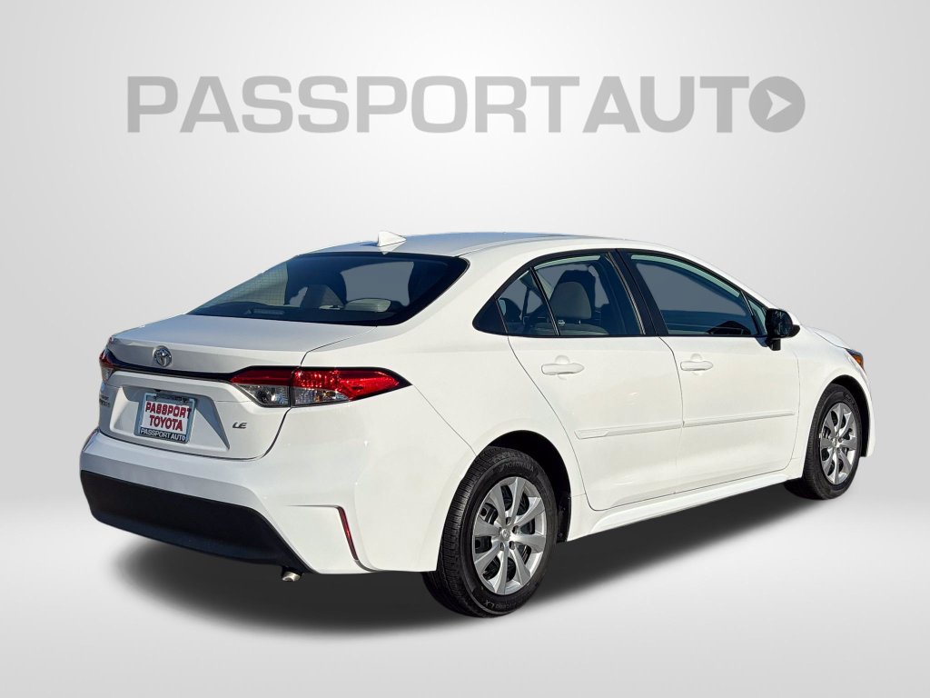 Used 2025 Toyota Corolla LE FWD image 8