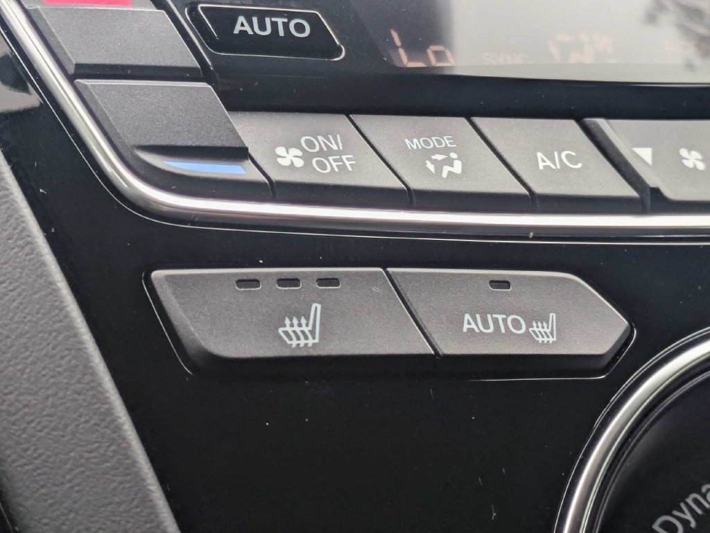 Used 2024 Acura RDX SH-AWD image 22