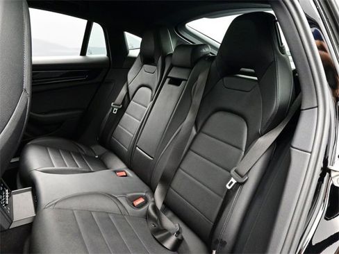 Used 2024 Porsche Panamera 4 image 14