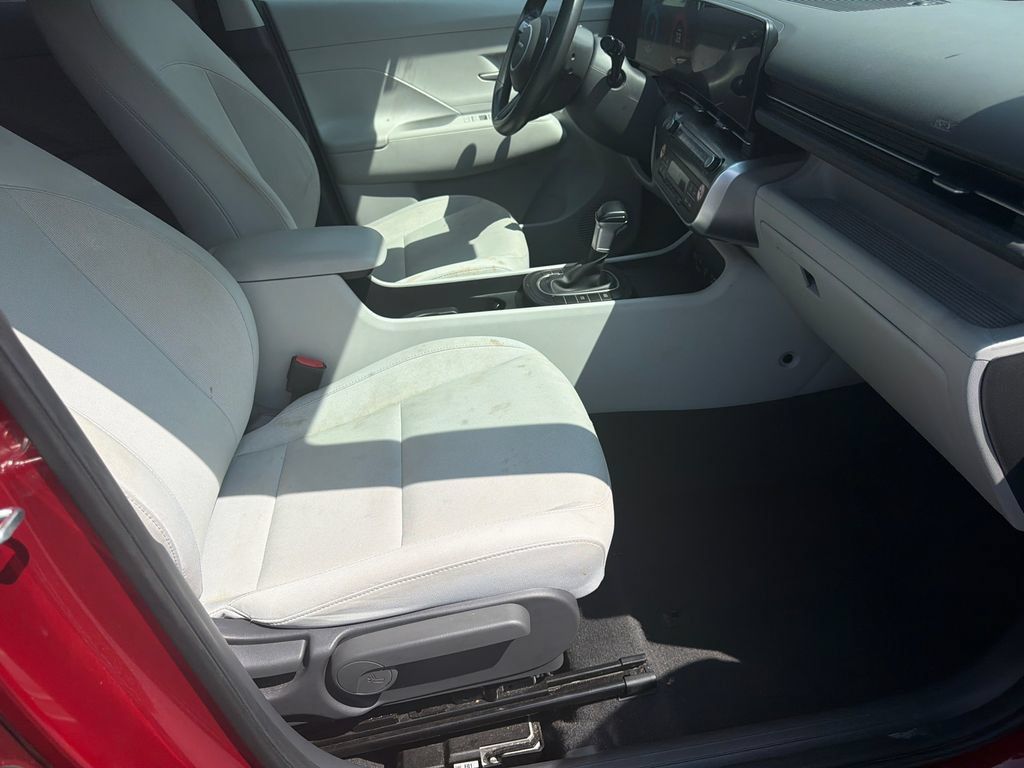 Used 2024 Hyundai Kona SEL AWD/4WD image 11
