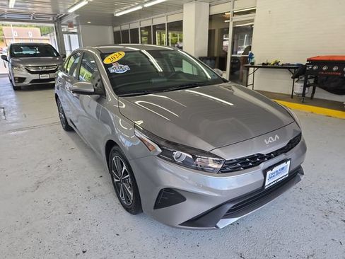 Certified 2024 Kia Forte LXS FWD image 7
