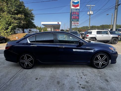 Used 2017 Honda Accord Sport Special Edition image 7