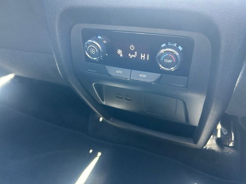 Used 2025 Chevrolet Traverse LT w/ Sun and Wheel Package AWD/4WD image 36