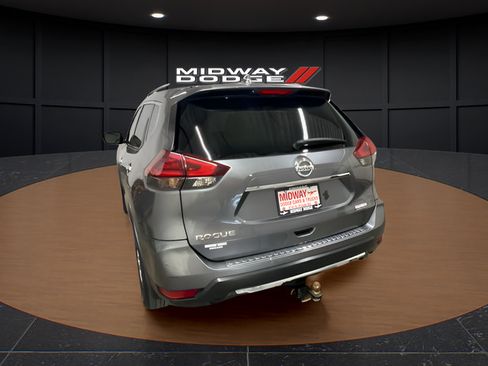 Used 2020 Nissan Rogue S w/ Special Edition Package FWD image 6