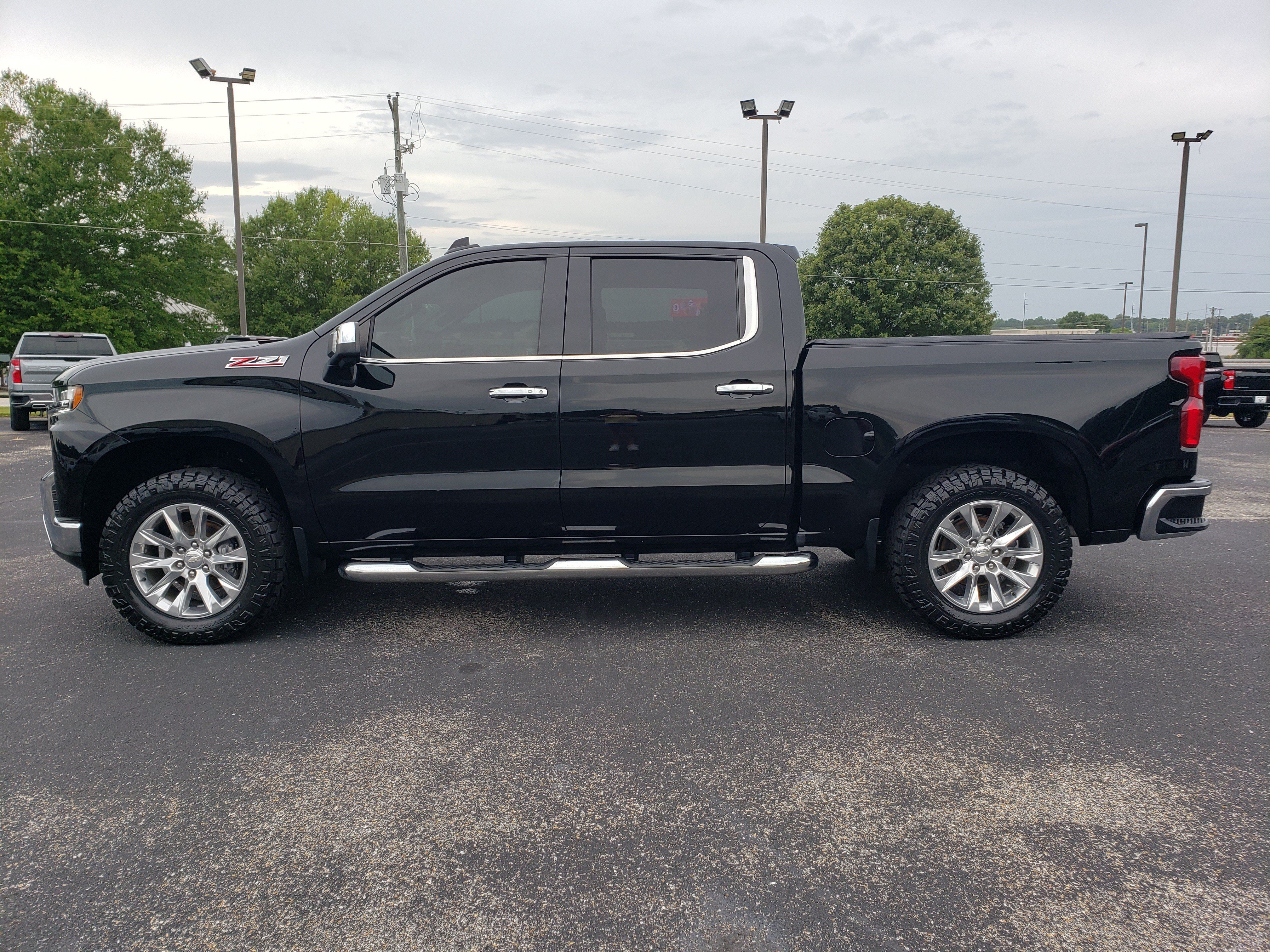 Used 2021 Chevrolet Silverado 1500 LTZ w/ LTZ Premium Package AWD/4WD image 6