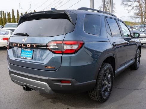 New 2026 Honda Pilot TrailSport image 6