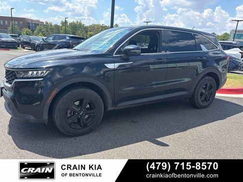 Used 2022 Kia Sorento LX AWD/4WD image 2
