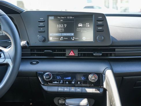 New 2025 Hyundai Elantra Sport image 15