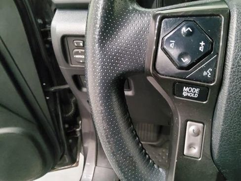 Used 2020 Toyota 4Runner SR5 AWD/4WD image 25