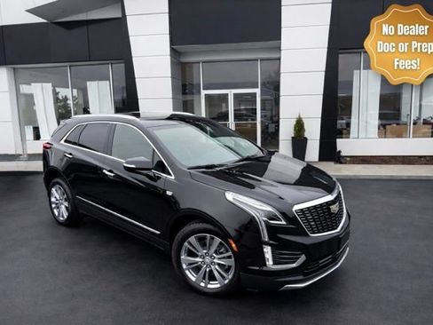 Used 2023 Cadillac XT5 Premium Luxury w/ Platinum Package AWD/4WD image 2