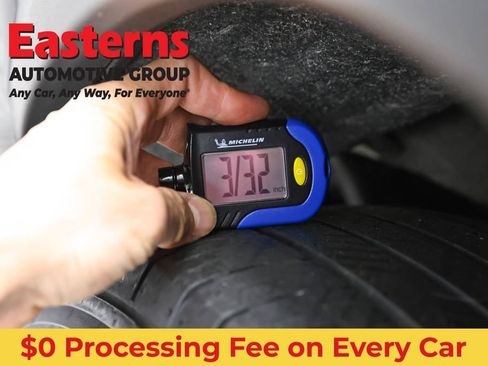 Used 2024 Nissan Rogue S AWD/4WD image 27