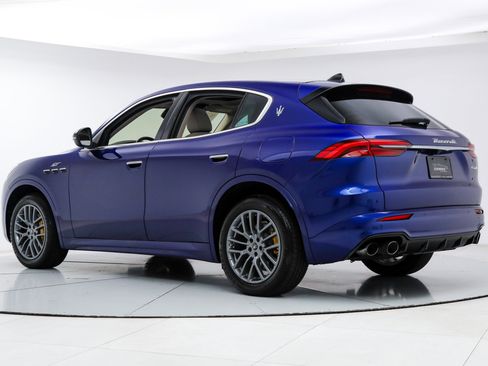 Used 2023 Maserati Grecale Modena AWD/4WD image 3