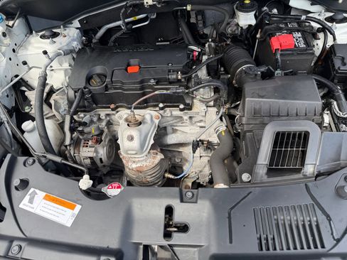 Used 2023 Honda HR-V Sport image 8