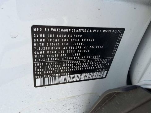 Used 2025 Volkswagen Taos SE AWD/4WD image 17