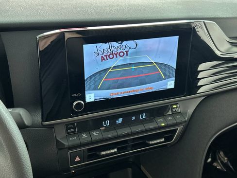 Used 2025 Toyota Camry LE FWD image 18