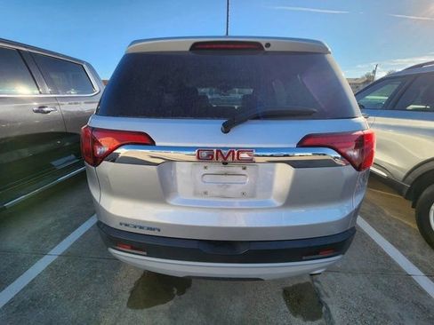 Used 2017 GMC Acadia SLE image 4