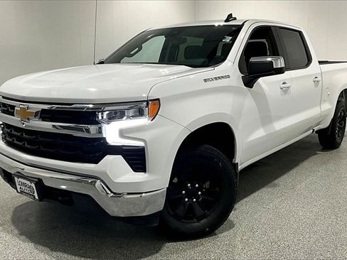 Used 2025 Chevrolet Silverado 1500 LT image 3