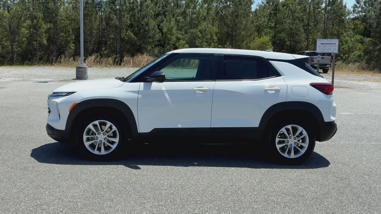 Used 2024 Chevrolet TrailBlazer LS w/ LS Convenience Package FWD image 5