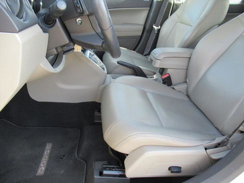 Used 2011 Dodge Caliber Uptown image 15